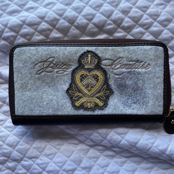 Juicy Couture Heather Gray wallet - Picture 2 of 3